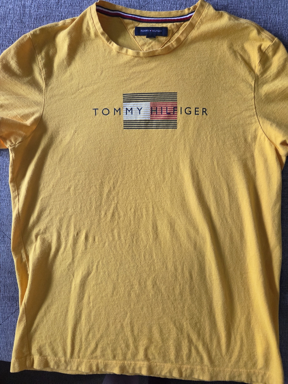 Tommy Hilfiger Mens Yellow Logo Graphic Tee Size Medium